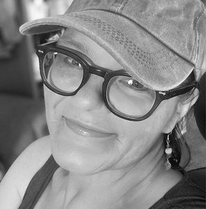 Meet your Posher, Gina